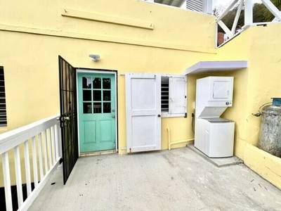 1 beds  |  1 baths 1