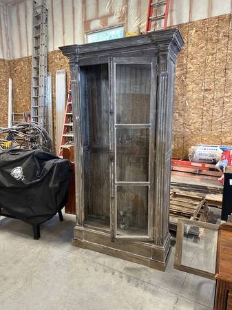 large glass door multi shelf hutch 1