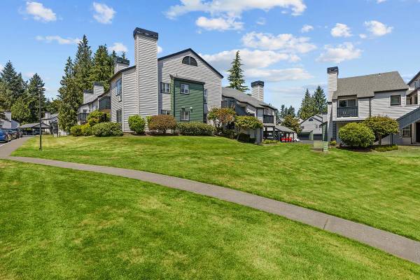 $2,820 / 3br - 1485ft2 - Excelentes comodidades: 3 BR Piscina, Área de parrilla Gimnasio (Fairwood)64031310847105121
