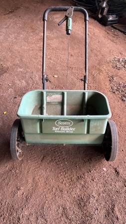 Large Turf builder spreader 1