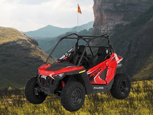 2025 Polaris RZR 200 EFI 1