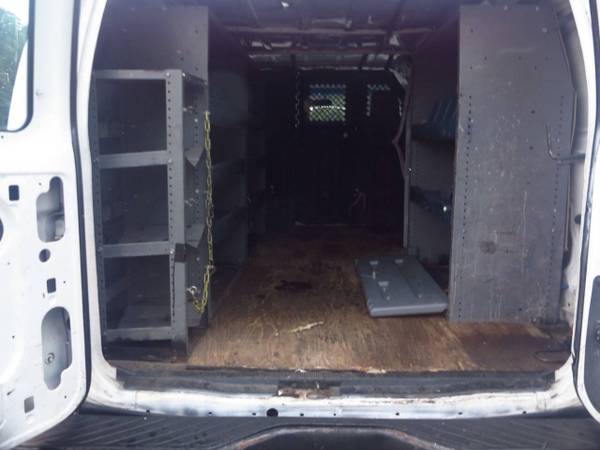 2013 Ford Econoline - Photo 12
