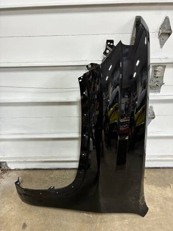 2020,2021,2022,2023,2024,2025 CHEVY SILVERADO 2500,3500 LEFT FENDER OE 1