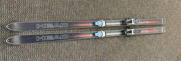 Weathered Head “Master” Downhill Skis With 260 Tyrolia Bindings 1