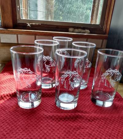 Crystal Horse Glassware 1