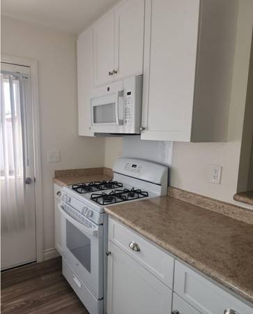 $3,000 / 3br - Amplios patios cercados – ¡Amigable con mascotas! 🐶😸 (Oceanside)63819155944193123