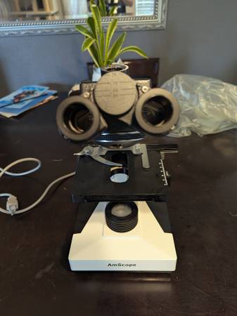 AmScope Microscope 490 Series w/ MA500 camera 1
