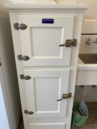 $1,430 / 400ft2 - Studio In Laurel District (oakland hills / mills)63845957365889123