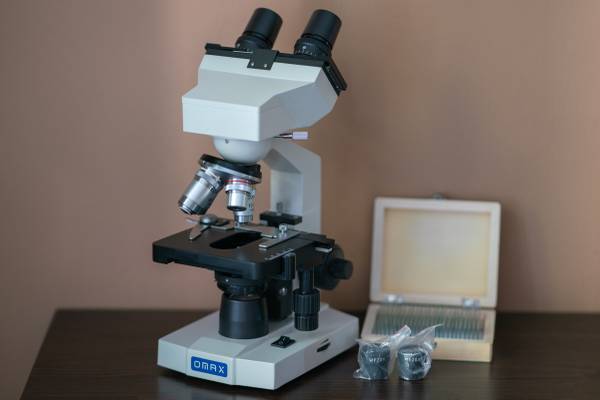 OMAX M82E Microscope 1