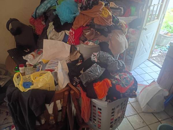 I do hoarding clean outs, organizing, weekly cleans in the Dayton area 1