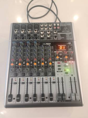 behringer xynex 1204 USB mixer - musical instruments - by owner