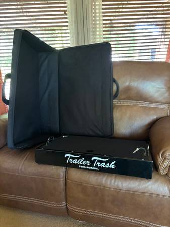 Trailer Trash Pedal Board ProSeries 28x16  $175.00 OBO 1