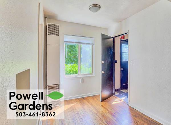 $1,650 / 2br - $300 SAVINGS NOW | Large Closets + On-site Laundry Facilities (Hawthorne District)63999452429571120