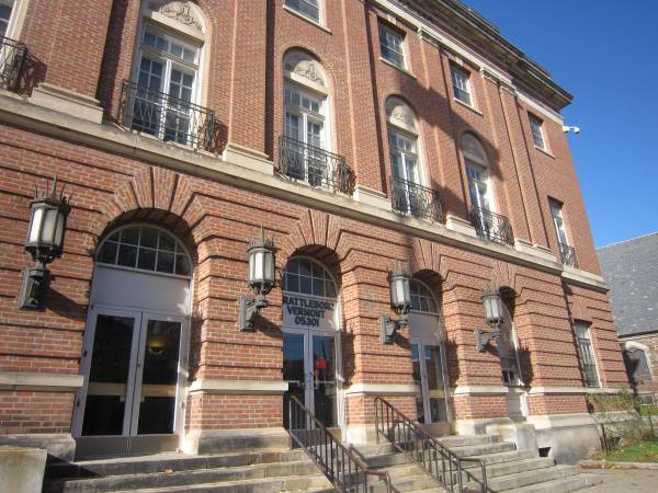 RENTS FURTHER REDUCED! GREAT VALUE IN THE HEART OF BRATTLEBORO! 1