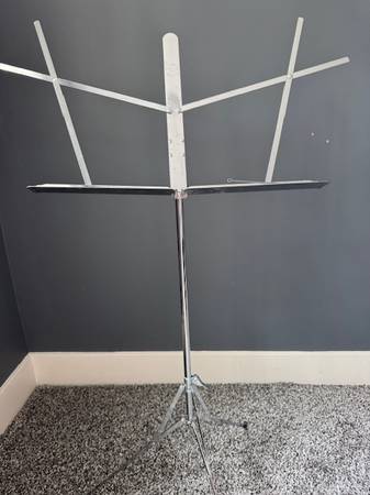 Folding Music Stand 1