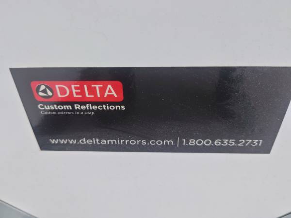 DELTA BATH MIRROR 1