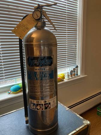 Vintage Fyr-Fyter Fire Extinguisher 1