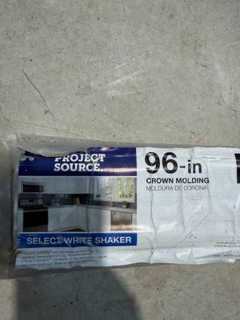 3 Pieces Project Source Conway White Cabinet Crown Moulding 1