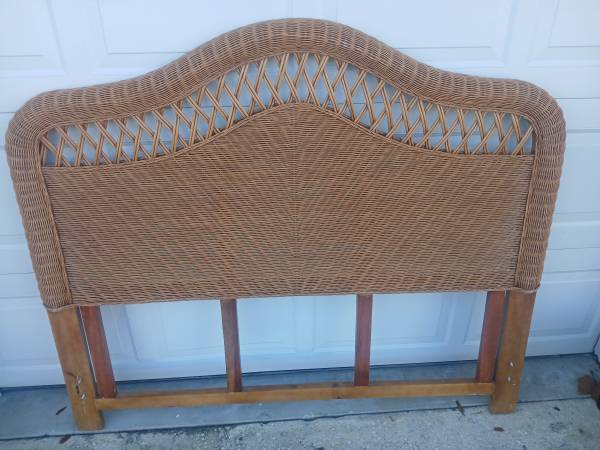Natural Wicker Queen headboard 1