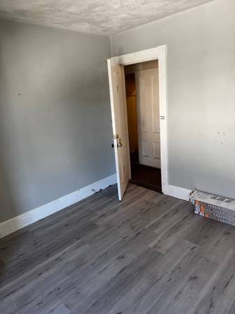 $850 / 1br - Habitación privada con baño compartido. Incluye calefacción y electricidad (Framingham)63856336730115124