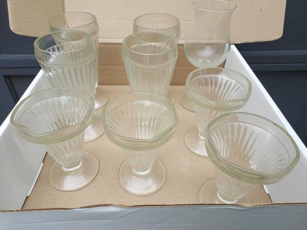 Vintage milkshake ice cream sundae glasses 1