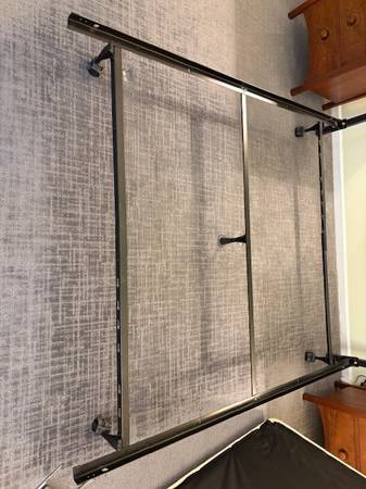 Verlo Metal Queen Bed Frame with Wheels 1