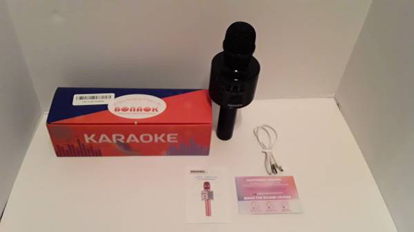 The BONAOK Wireless Bluetooth Karaoke Microphone Black (Q37) 1
