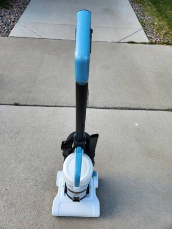 vacuum cleaner - Amazon basics 1