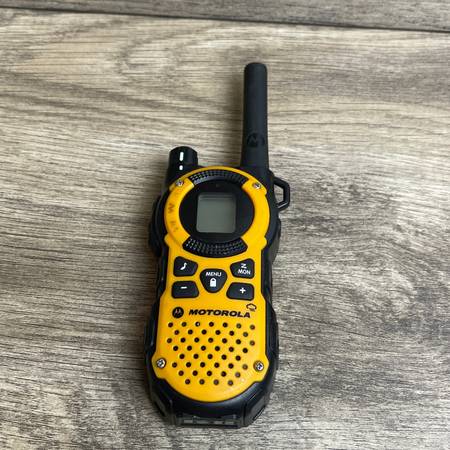 Found Walkie Talkie Radio (lanham)