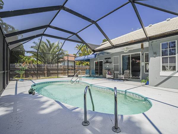 $399,000 Updated 3/2 Ranch with Heated Pool - NO HOA!!63823723162369121