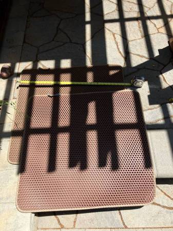 Reusable litter mats 1
