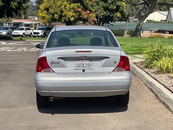 Ford Focus SE 2002, funciona y maneja bien, buenos neumáticos, 82.000 millas, cierres eléctricos - $1.995 (San Marcos)63440450059011122