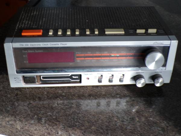 JC Penny Clock Radio with Cassette Player 1