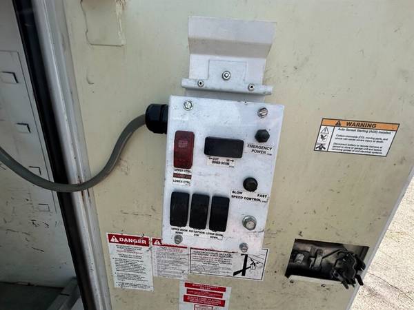 2012 Ford F550 - Photo 12