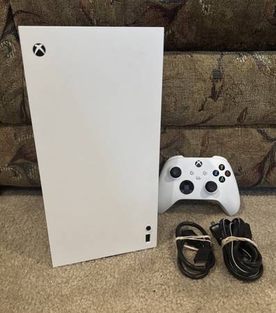 Microsoft Xbox Series X 1TB White 4K Console Disc-Free Edition Control 1