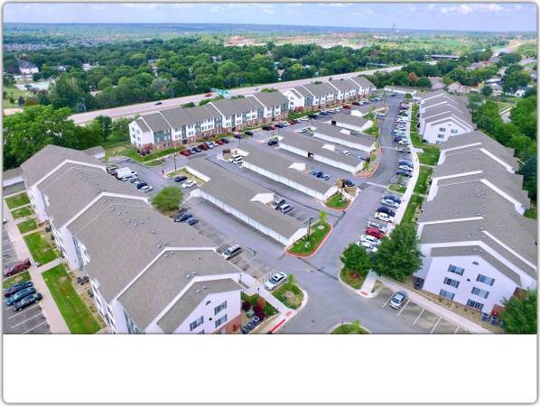 $1,642 / 3br - 1266ft2 - Your next chapter starts here. Discover, enjoy, relax. (Omaha)63681659951747121