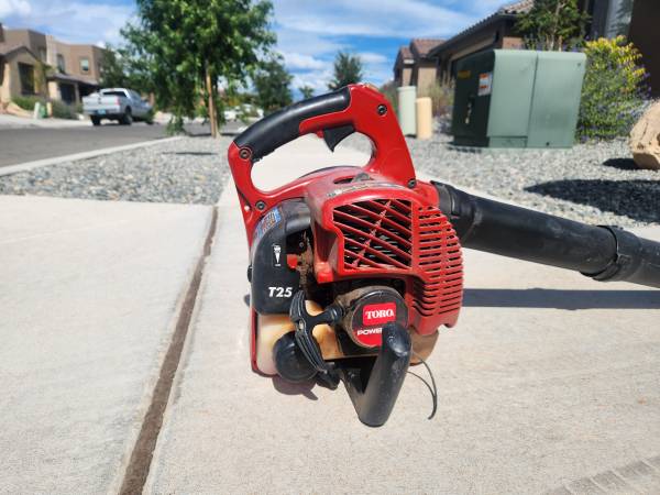 Toro T25 Leaf Blower 1