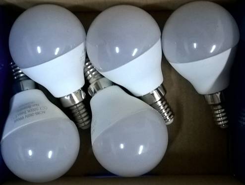 Five E12 6W 550 Lumen LED Light Bulbs 1