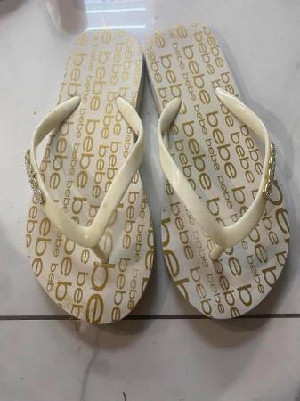 BEBE AUTHENTIC SAMIRAH WOMEN'S White Gold THONG SLIP ON FLIP FLOPS SAN 1