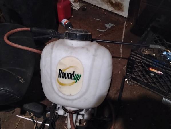 Back pack pump sprayer 1