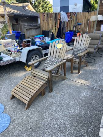 Yard sale photo