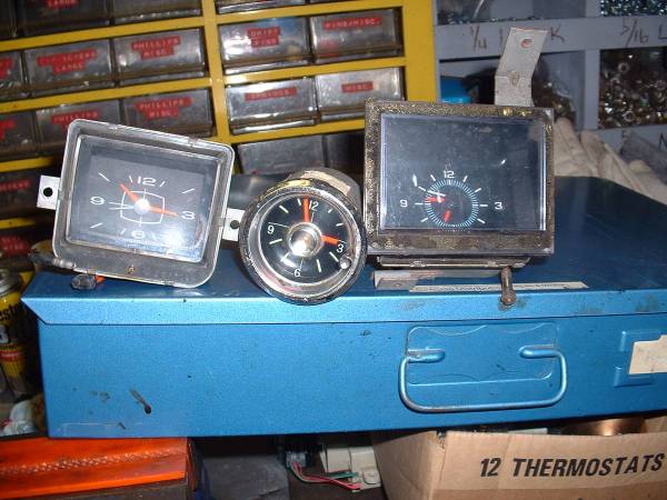 Vintage car clocks 1