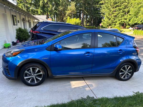 2018 toyota Prius c con 20k millas - $14,500 (Bellevue)63622964726273124