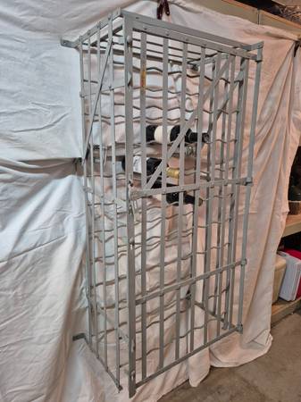 Wine Jail (Wine Rack) 1