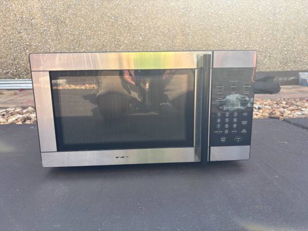 Kenmore Countertop Microwave 1