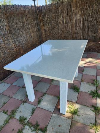Quartz  table 1