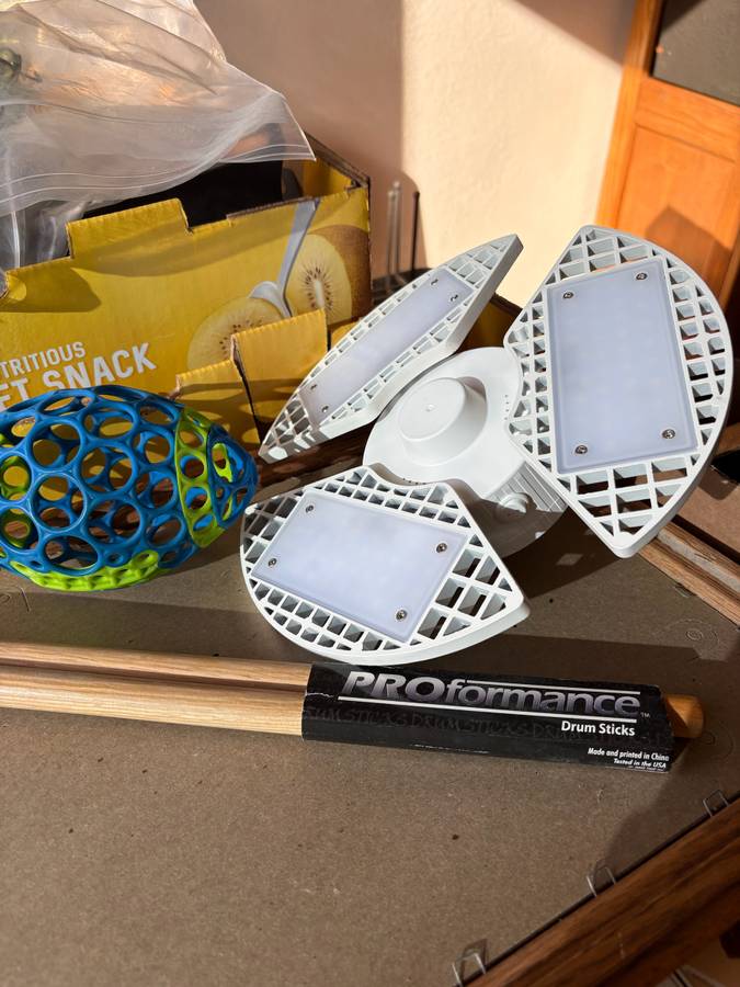 Photo 1 of 17 from Ventura Keys Garage Sale!
