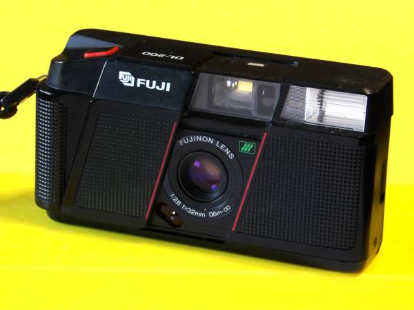 Fuji Film DL-200 Camera - photo/video - by owner - electronics