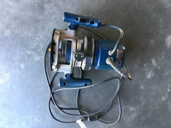 Ryobi R165 1-3/4 HP Router 1