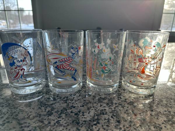 McDonald's/Disney - 25 Years Promotional Glasses, Set of 4 1